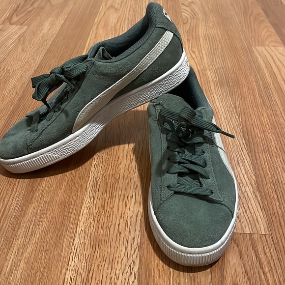 Green suede Pumas - Picture 2 of 5